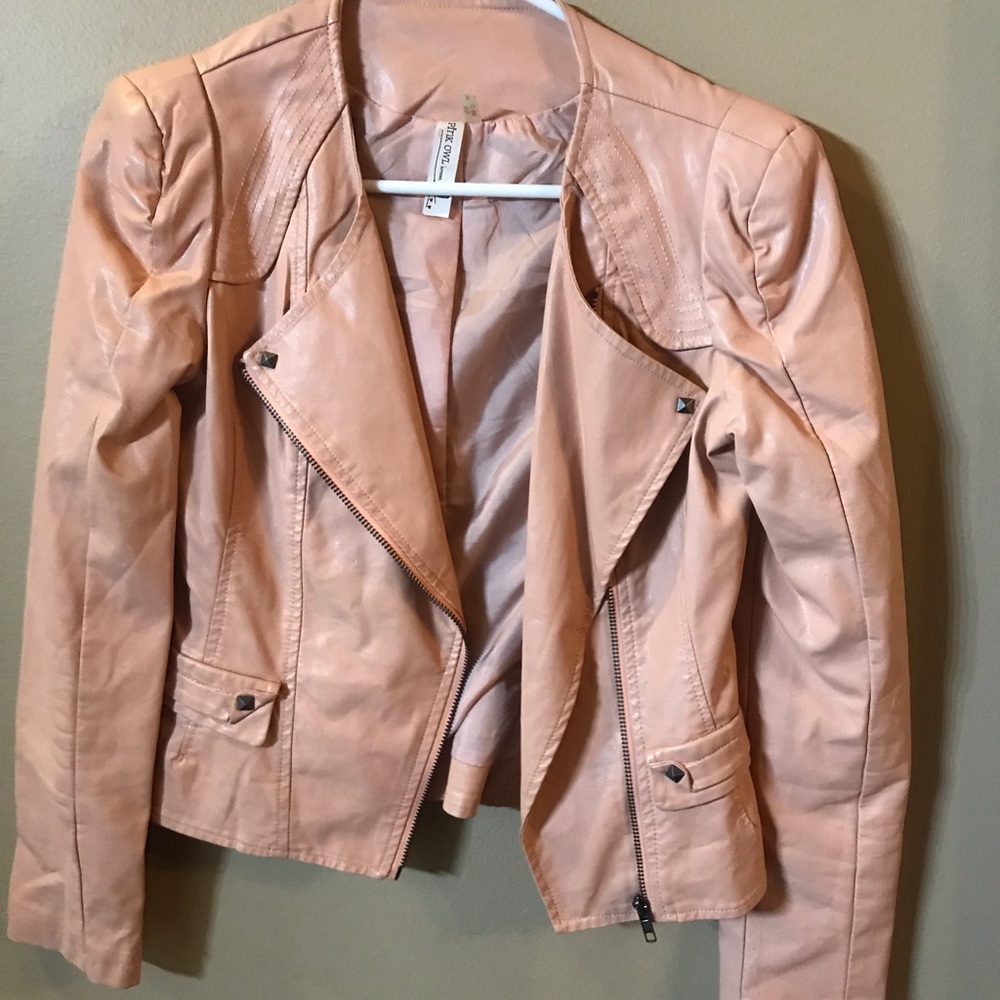 Jackets - Picture 3 of 8